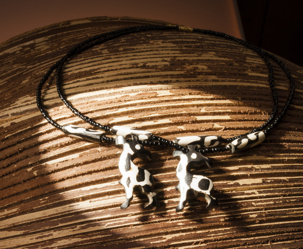 GFK in Afrika: Collier