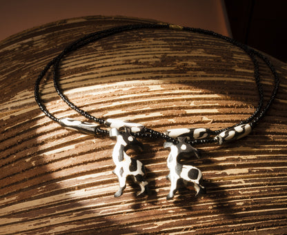 GFK in Afrika: Collier