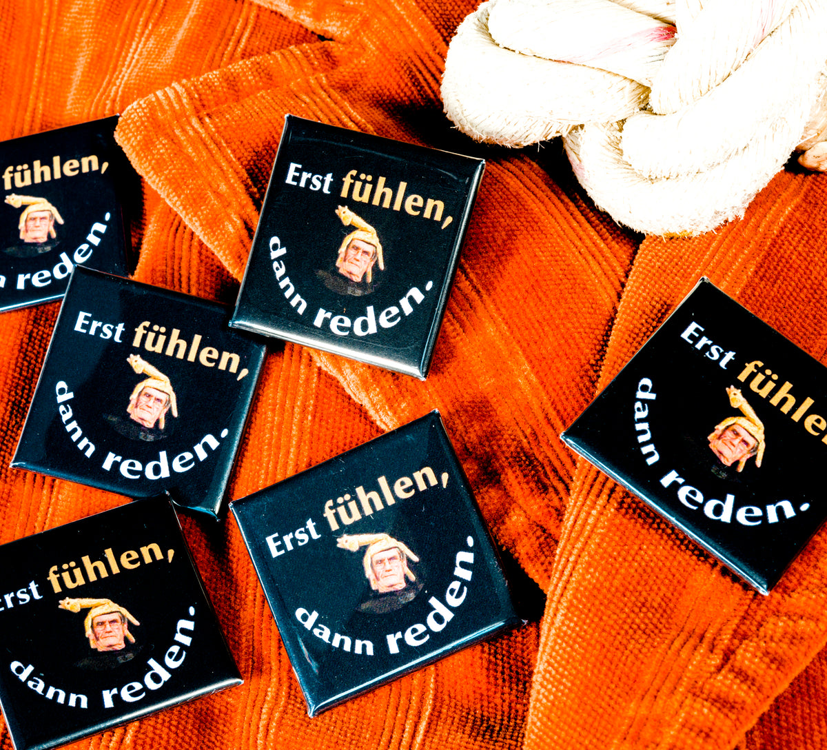 Kühlschrankmagnet „Erst fühlen...“